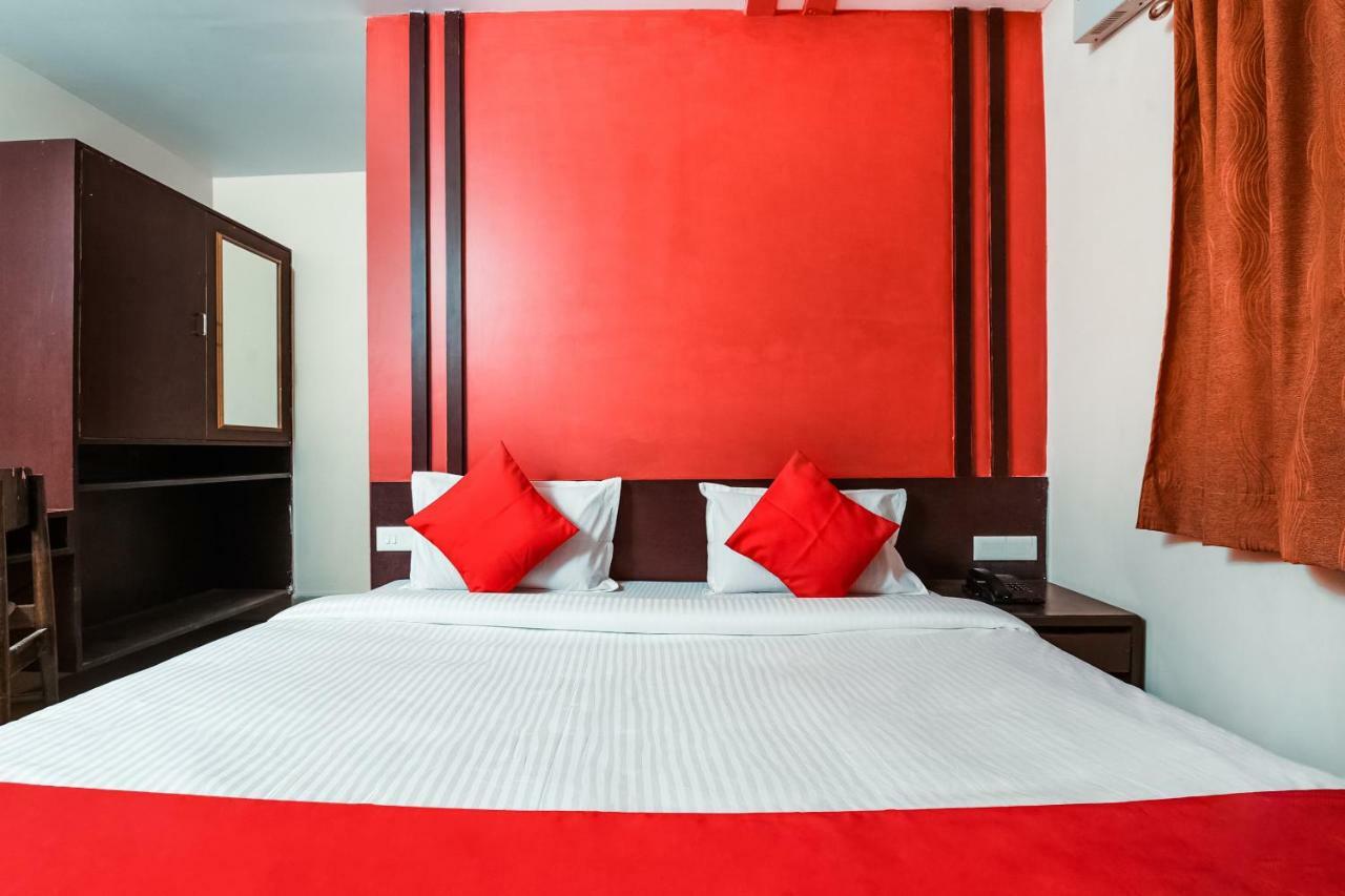 Oyo 28856 Manjeera Inn Visakhapatnam Ngoại thất bức ảnh