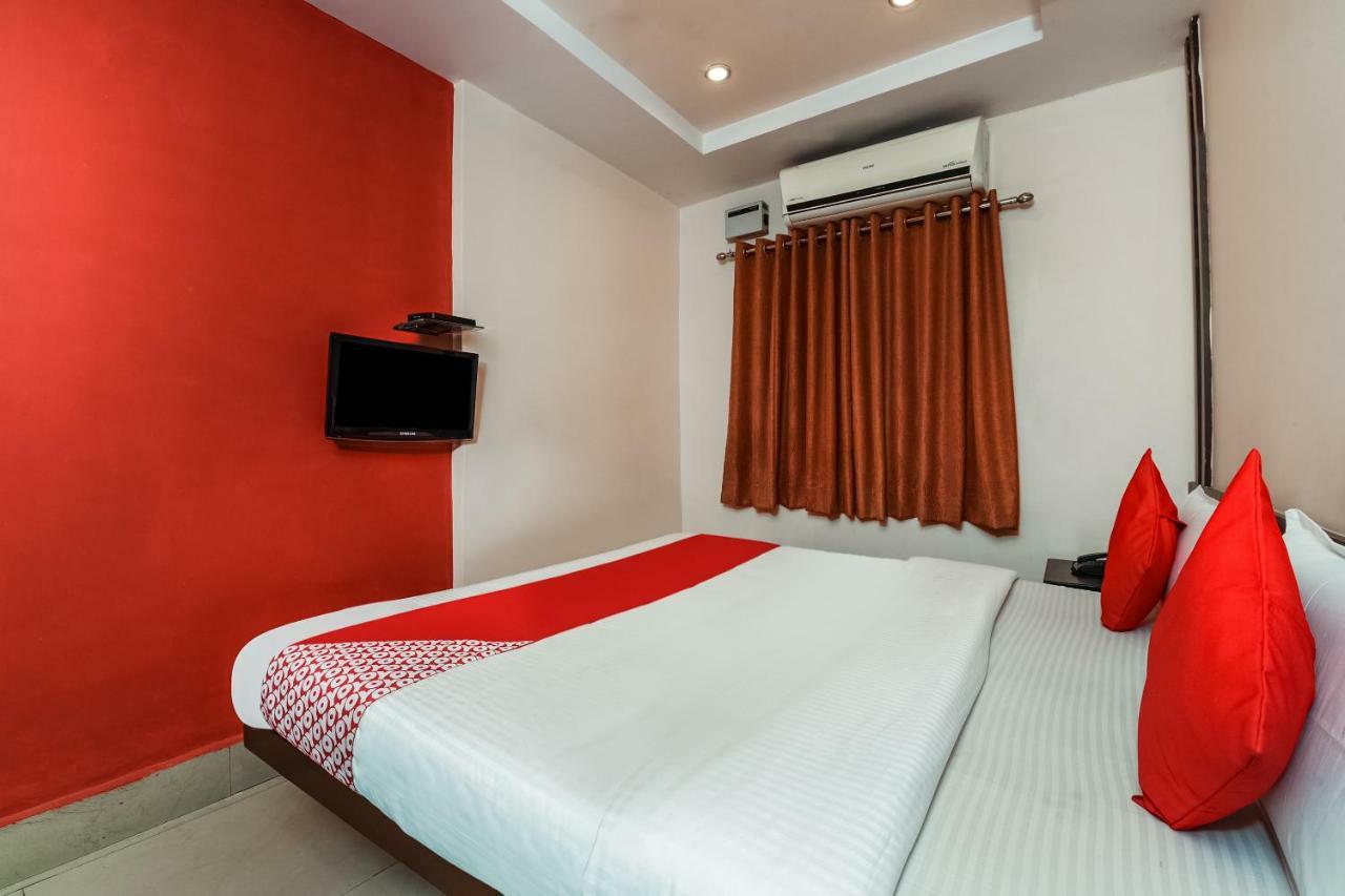 Oyo 28856 Manjeera Inn Visakhapatnam Ngoại thất bức ảnh