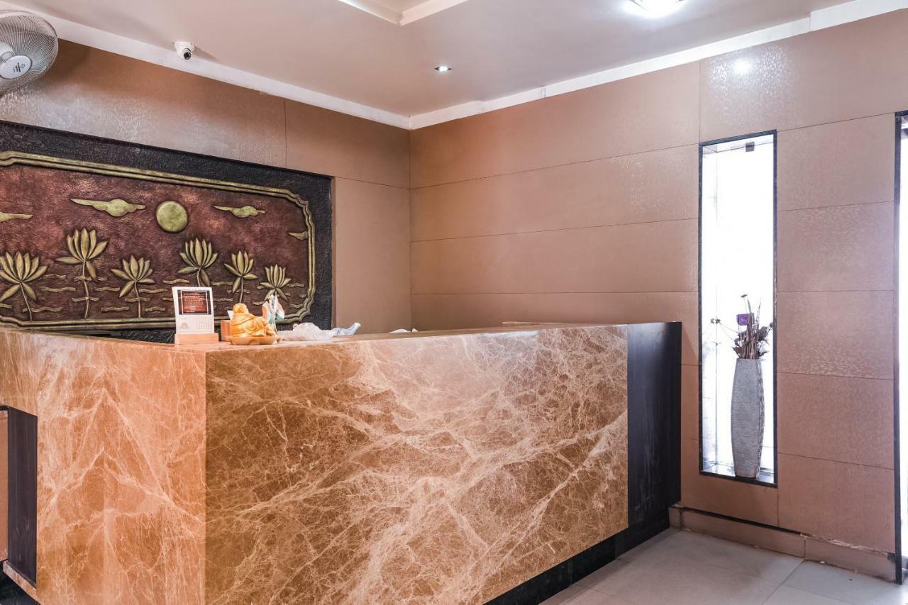 Oyo 28856 Manjeera Inn Visakhapatnam Ngoại thất bức ảnh